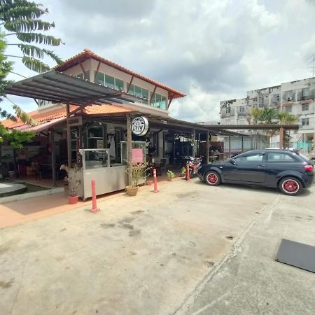 Cozzy Motel Malacca Buitenkant foto