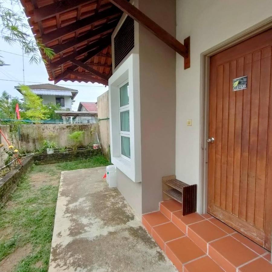Cozzy Motel Malacca Buitenkant foto